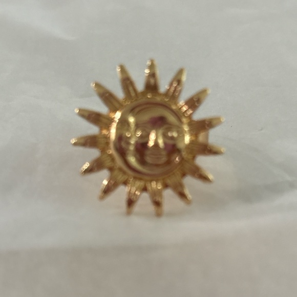 Jewelry - Gold Sunburst Ring